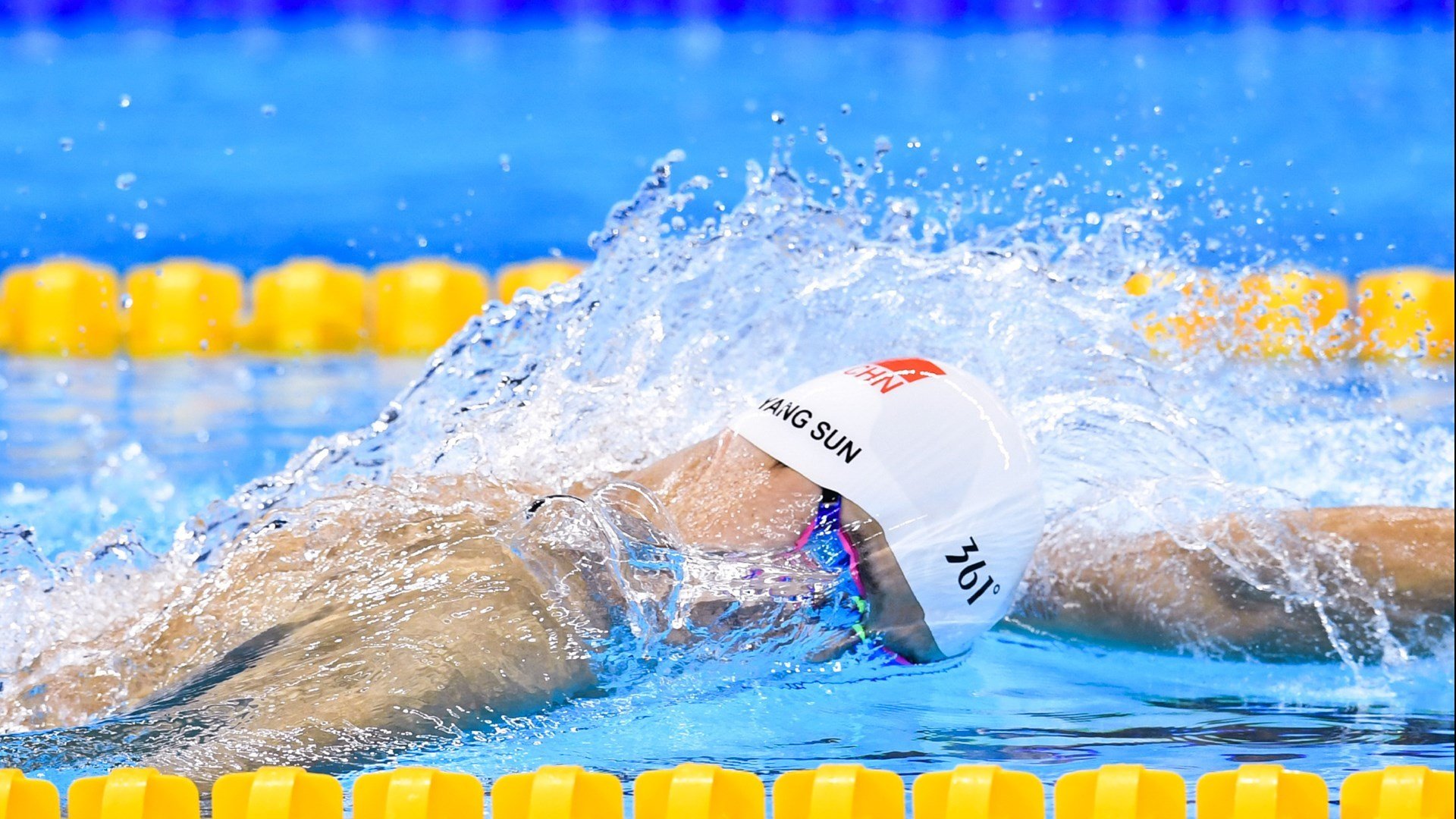华体会官方平台下载-黄潜奇迹与飞翼主宰，从伊比利亚到德意志的争冠启示录